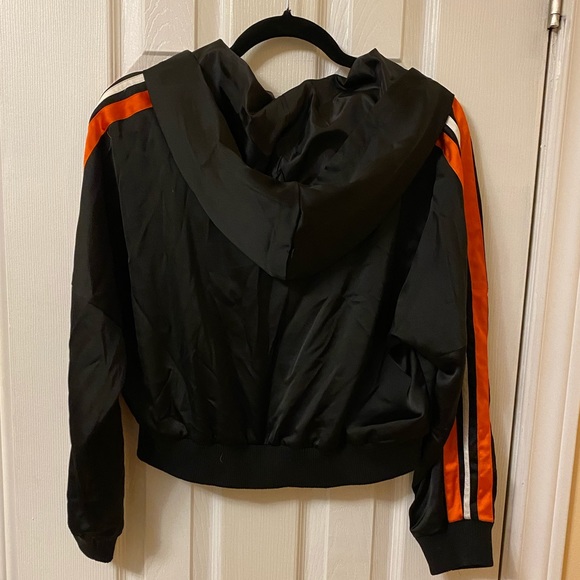 Cropped satin jacket - Picture 2 of 5
